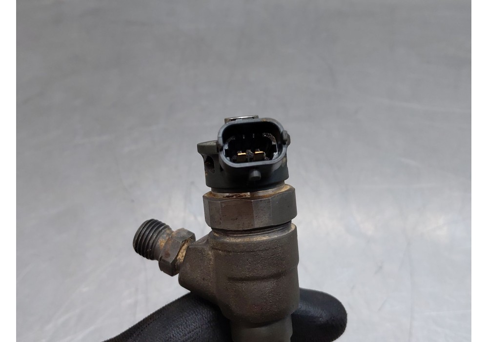 Recambio de inyector para renault clio iv furgoneta/hatchback (bh_) 1.5 dci 75 referencia OEM IAM 0445110652  