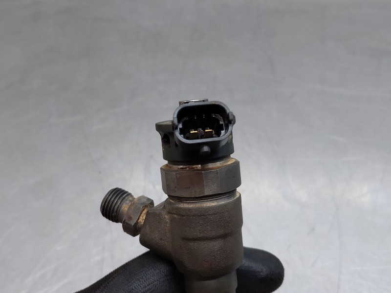 Recambio de inyector para renault clio iv furgoneta/hatchback (bh_) 1.5 dci 75 referencia OEM IAM 0445110652  