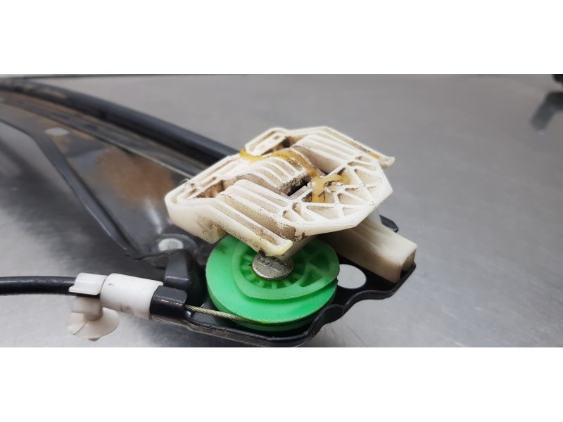 Recambio de elevalunas delantero derecho para bmw serie 1 berlina (e81/e87) 116i referencia OEM IAM 51337138466   Recambio de elevalunas delantero derecho para bmw serie 1 berlina (e81/e87) 116i referencia OEM IAM 51337138466