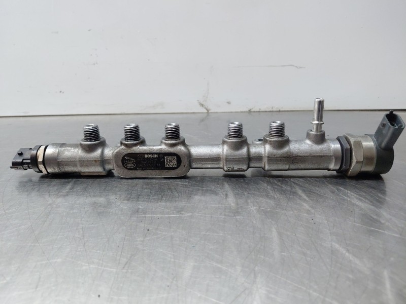 Recambio de rampa inyectora para jaguar e-pace (x540) 2.0 d150 awd referencia OEM IAM AJ813370 0281006464 