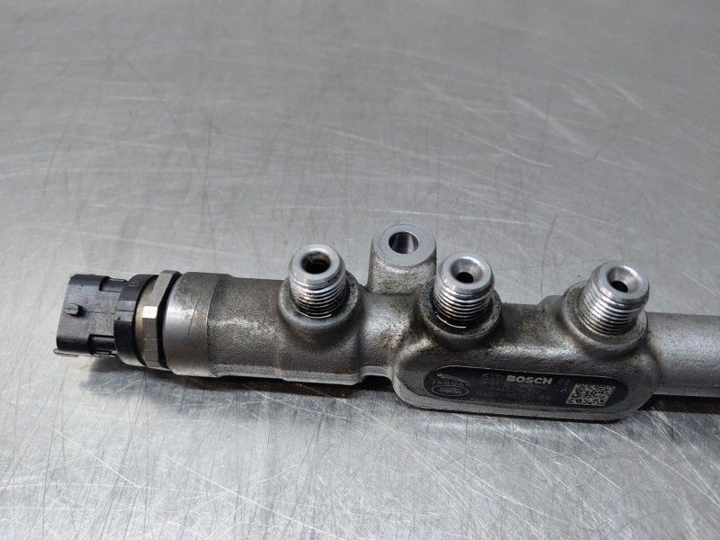 Recambio de rampa inyectora para jaguar e-pace (x540) 2.0 d150 awd referencia OEM IAM AJ813370 0281006464 