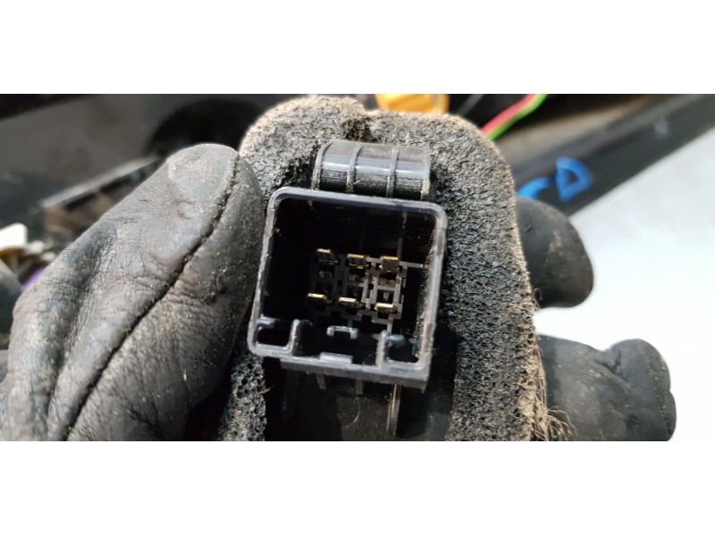 Recambio de piloto trasero derecho para ford fiesta (cbk) trend referencia OEM IAM 6S6113404BF  