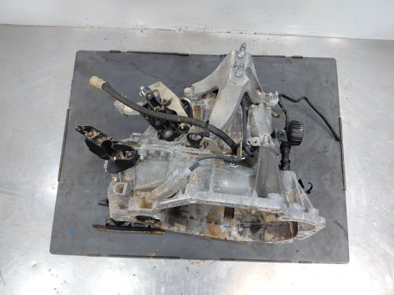 Recambio de caja cambios para dacia sandero essence referencia OEM IAM JH3372  