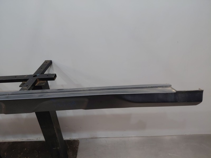 Recambio de faldon lateral para hyundai kona hybrid referencia OEM IAM   