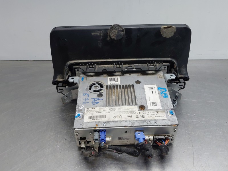 Recambio de pantalla multifuncion para hyundai kona hybrid referencia OEM IAM   