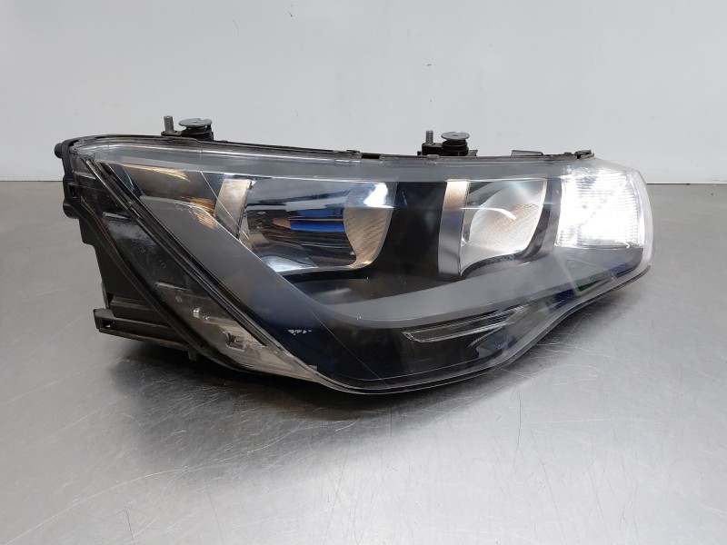 Recambio de faro derecho para audi a1 sportback (8xa, 8xf) 1.2 tfsi referencia OEM IAM   