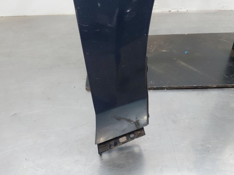 Recambio de aleta delantera derecha para ford focus iv (hn) 1.0 ecoboost referencia OEM IAM 2621783  