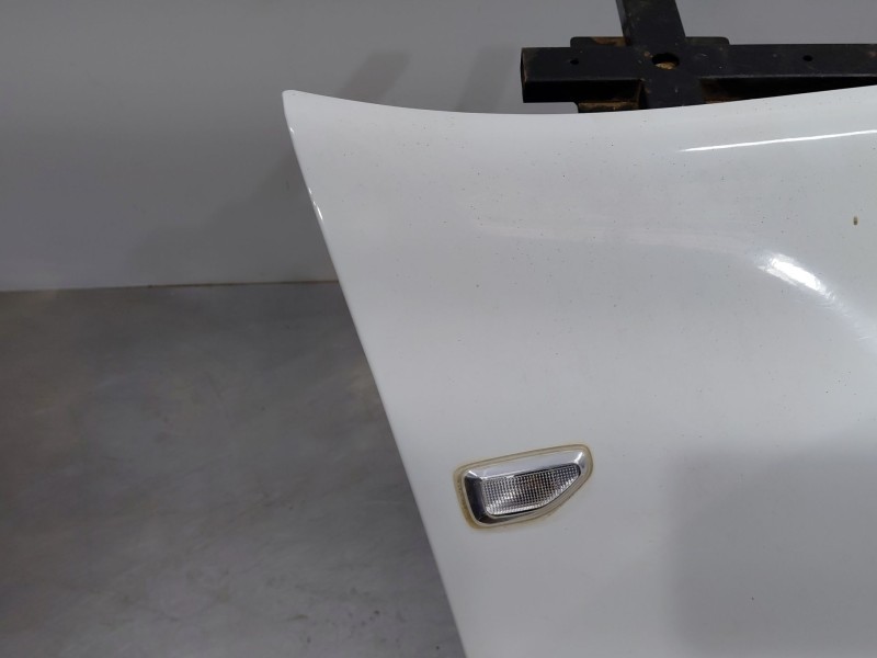 Recambio de aleta delantera derecha para dacia sandero essential referencia OEM IAM   