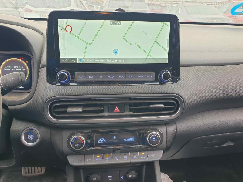 Recambio de pantalla multifuncion para hyundai kona hybrid referencia OEM IAM 96560CM600NVC  