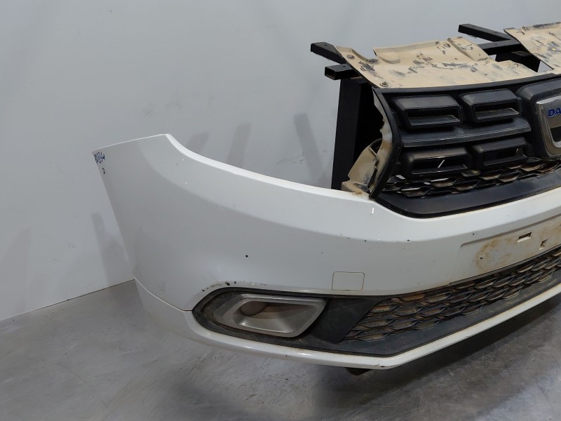 Recambio de paragolpes delantero para dacia sandero essential referencia OEM IAM   