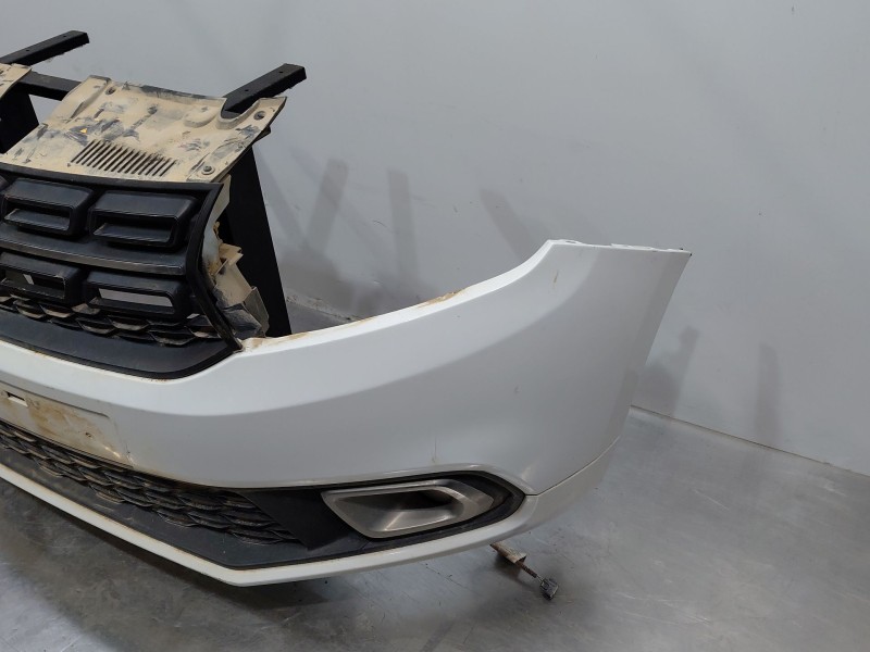 Recambio de paragolpes delantero para dacia sandero essential referencia OEM IAM   