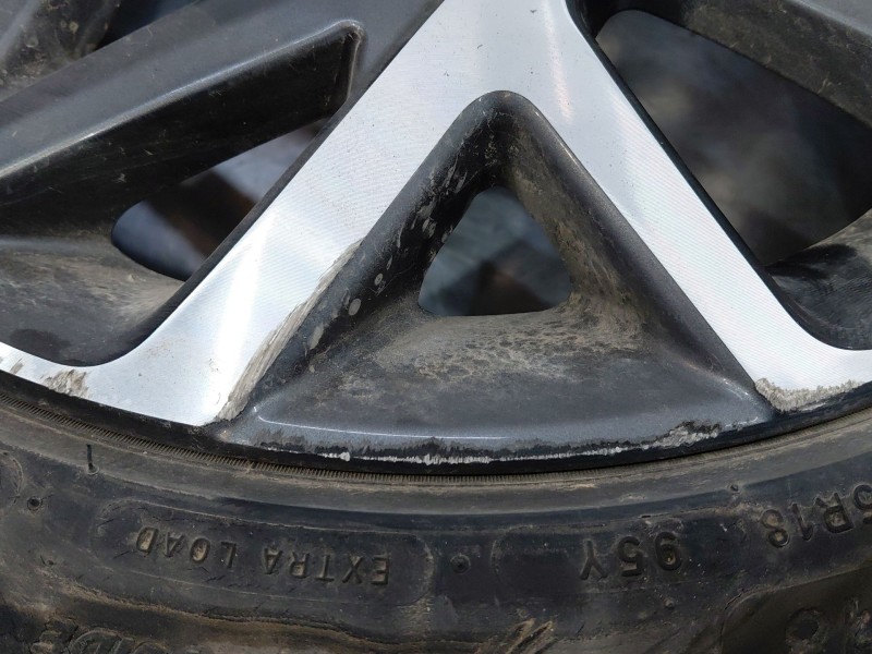 Recambio de juego llantas para hyundai kona hybrid referencia OEM IAM 52910CM300  