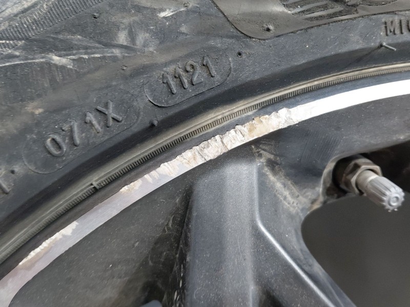 Recambio de juego llantas para hyundai kona hybrid referencia OEM IAM 52910CM300  