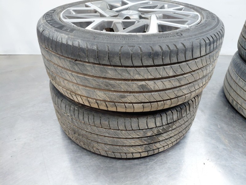 Recambio de juego llantas para hyundai kona hybrid referencia OEM IAM 52910CM300  