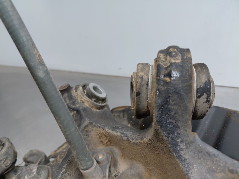 Recambio de mangueta trasera izquierda para bmw serie 1 lim. (f20/f21) 116 i referencia OEM IAM 33326792515  