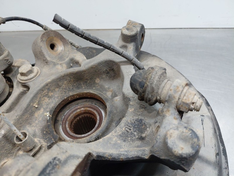 Recambio de mangueta trasera derecha para bmw serie 1 lim. (f20) sport referencia OEM IAM 33326792516  