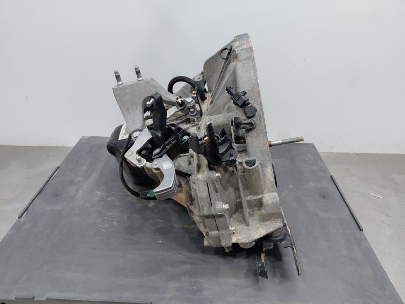 Recambio de caja cambios para dacia sandero essential referencia OEM IAM JR5073  