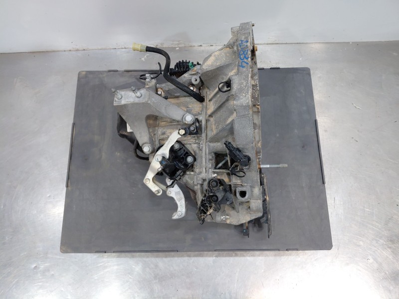 Recambio de caja cambios para dacia sandero essential referencia OEM IAM JR5073  
