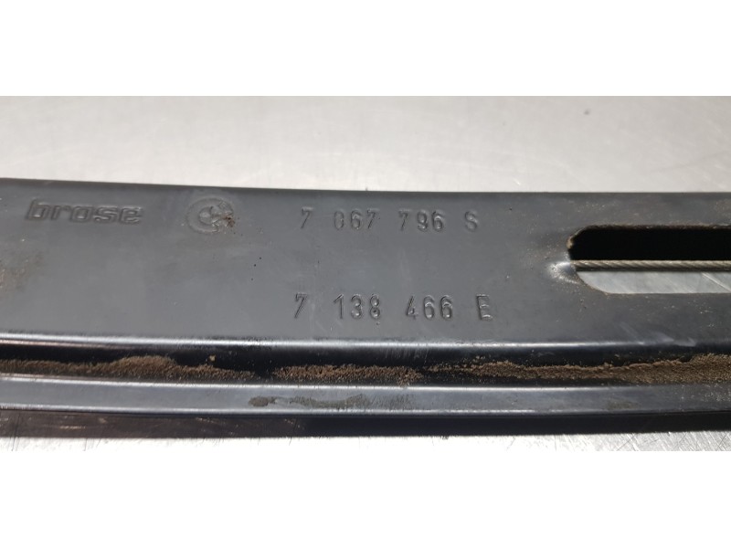 Recambio de elevalunas delantero derecho para bmw serie 1 berlina (e81/e87) 116i referencia OEM IAM 51337138466   Recambio de elevalunas delantero derecho para bmw serie 1 berlina (e81/e87) 116i referencia OEM IAM 51337138466