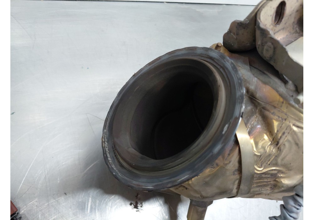 Recambio de catalizador para ford focus iv (hn) 1.0 ecoboost referencia OEM IAM 2472216  