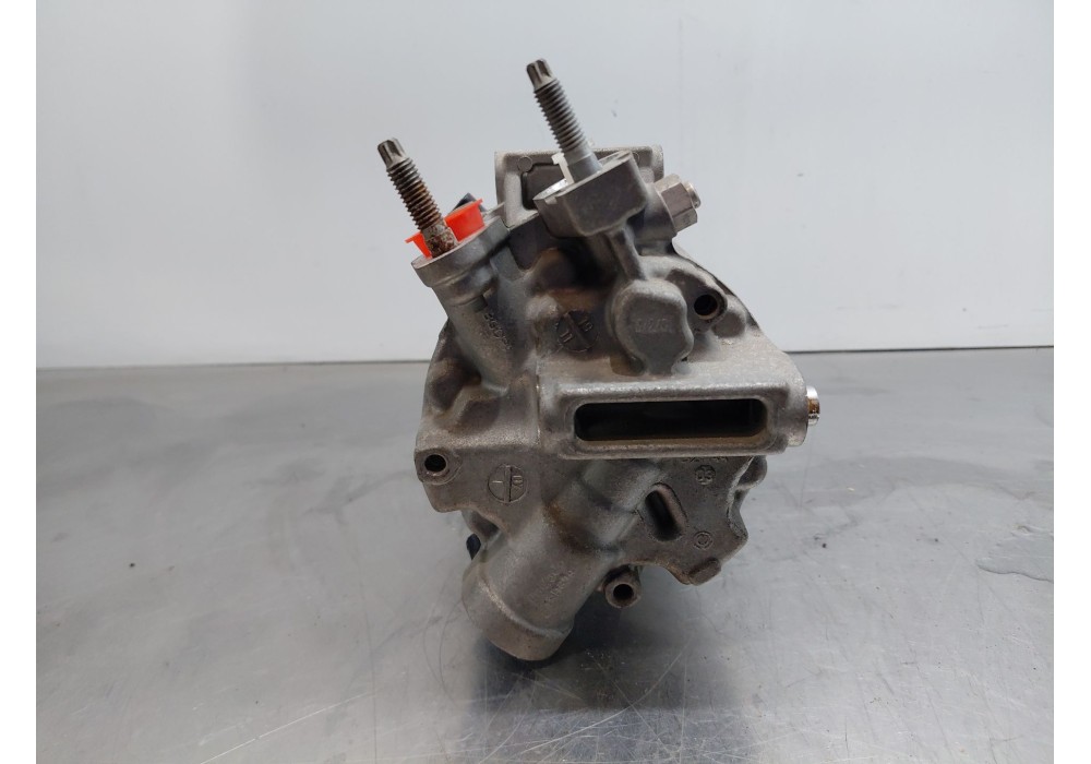 Recambio de compresor aire acondicionado para ford focus iv (hn) 1.0 ecoboost referencia OEM IAM 2634805  