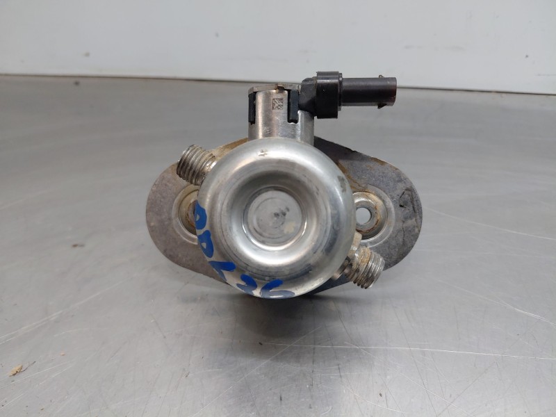 Recambio de bomba inyeccion para bmw serie 1 lim. (f20/f21) 116 i referencia OEM IAM 13517636881  