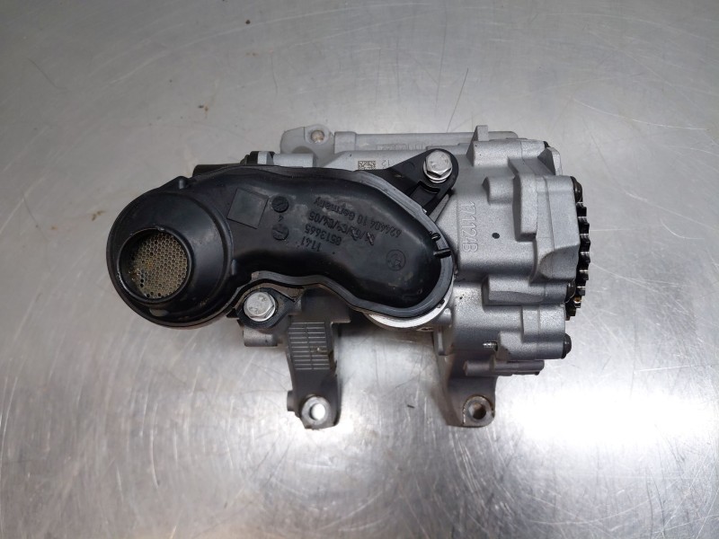 Recambio de bomba aceite para bmw serie 1 lim. (f20/f21) 116 i referencia OEM IAM 11417624135  