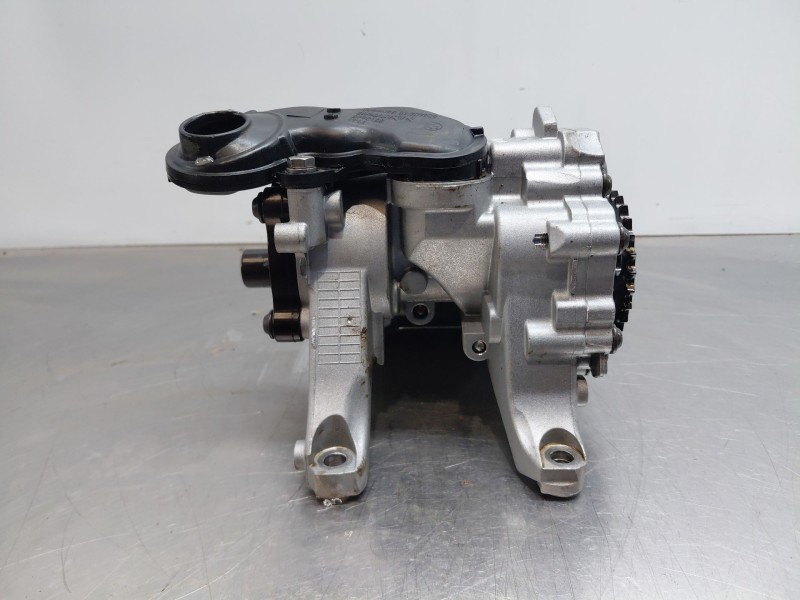 Recambio de bomba aceite para bmw serie 1 lim. (f20/f21) 116 i referencia OEM IAM 11417624135  