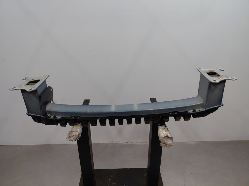 Recambio de refuerzo paragolpes delantero para ford focus iv (hn) 1.0 ecoboost referencia OEM IAM 2304890  