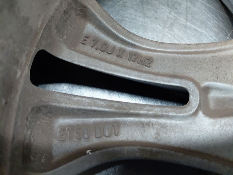 Recambio de llanta para ford focus iv (hn) 1.0 ecoboost referencia OEM IAM 2443143  