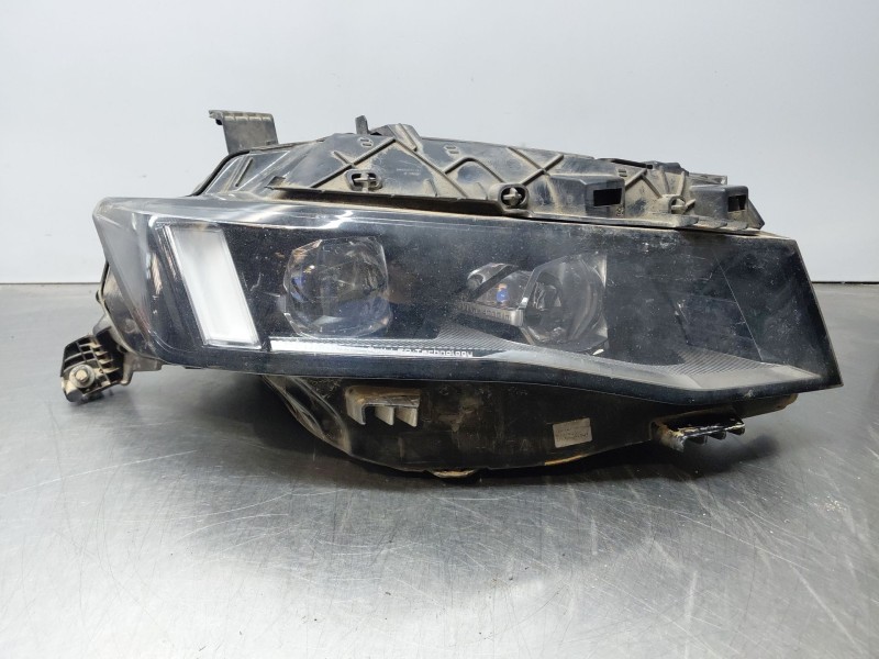 Recambio de faro derecho para peugeot 508 active referencia OEM IAM 1698658780 9823144480 