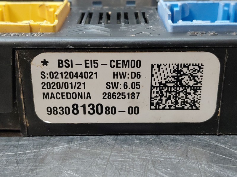 Recambio de caja reles / fusibles para peugeot 508 active referencia OEM IAM 9830813080  