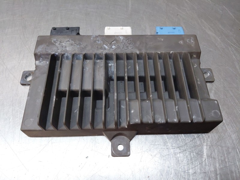 Recambio de modulo confort para peugeot 508 active referencia OEM IAM 9825899680  