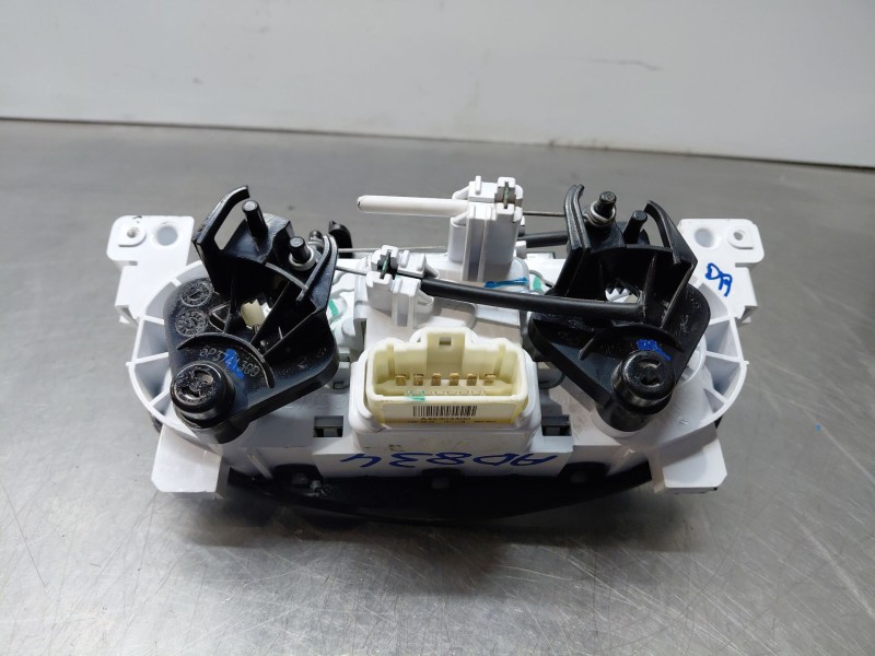 Recambio de mando climatizador para dacia sandero essential referencia OEM IAM 5P3743000  