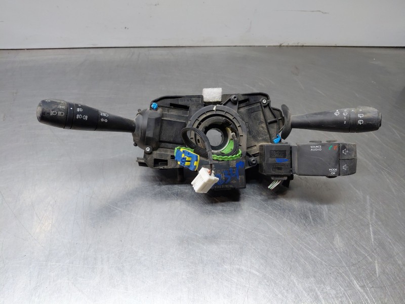 Recambio de mando multifuncion para dacia sandero essential referencia OEM IAM 255679575R 479452659R 