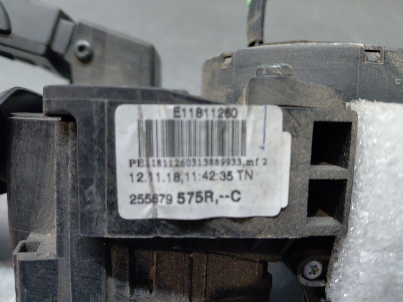 Recambio de mando multifuncion para dacia sandero essential referencia OEM IAM 255679575R 479452659R 