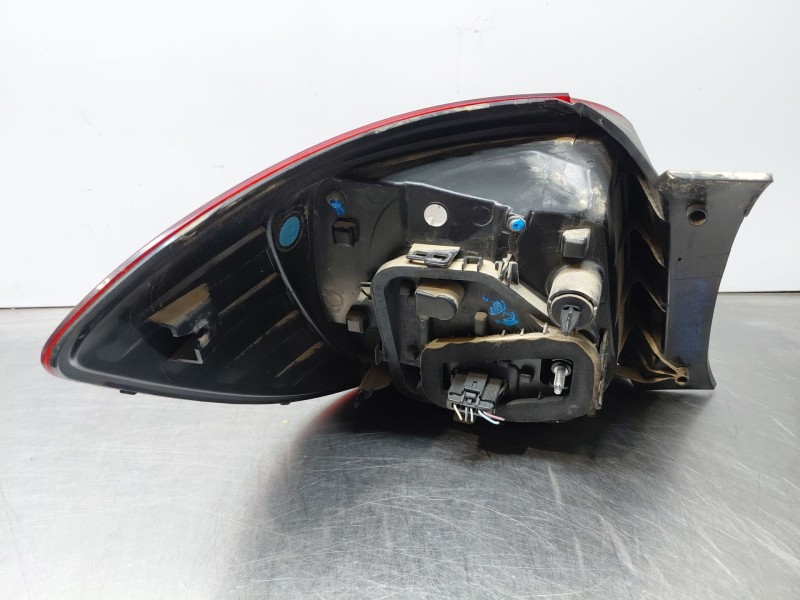Recambio de piloto trasero derecho para dacia sandero essential referencia OEM IAM 265506147R  