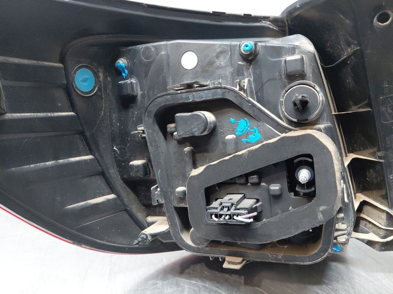 Recambio de piloto trasero derecho para dacia sandero essential referencia OEM IAM 265506147R  