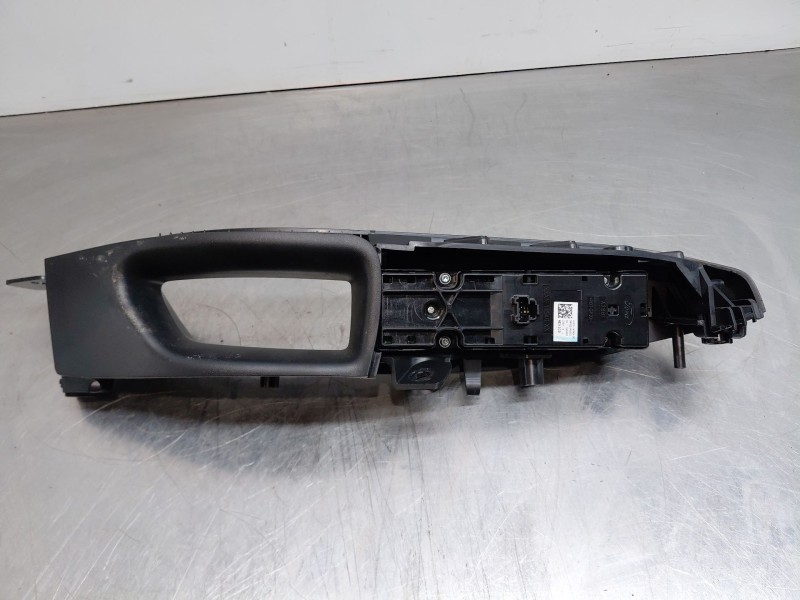 Recambio de mando elevalunas delantero izquierdo para ford focus iv (hn) 1.0 ecoboost referencia OEM IAM 2486306  