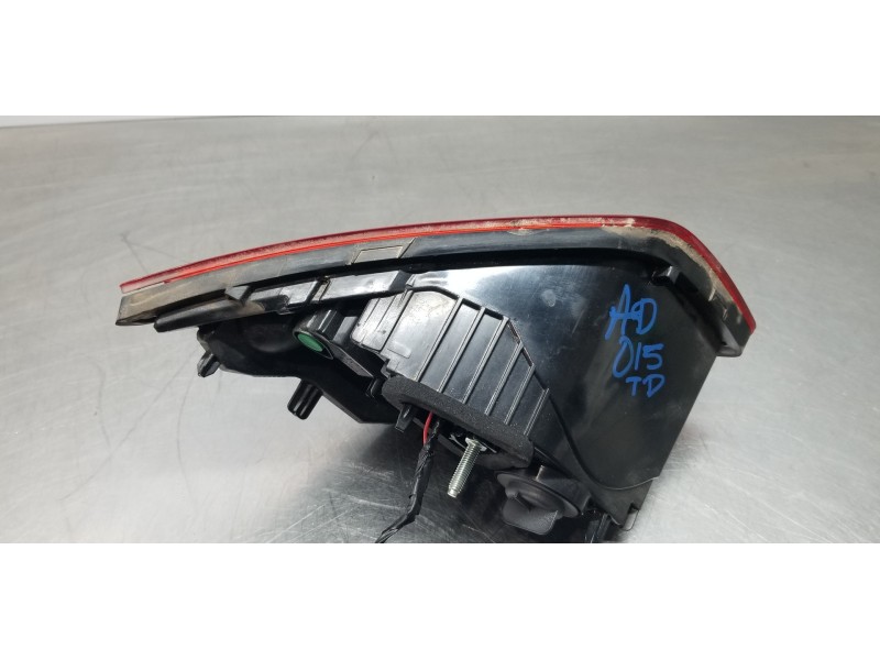 Recambio de piloto trasero derecho interior para peugeot 308 active referencia OEM IAM 9677818280  