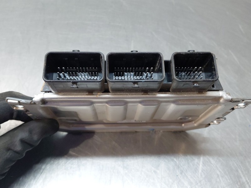 Recambio de centralita motor uce para dacia logan ii ambiance referencia OEM IAM   