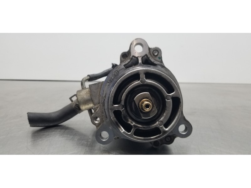 Recambio de depresor freno / bomba vacio para mazda premacy (cp) td active referencia OEM IAM RF4F18G00  