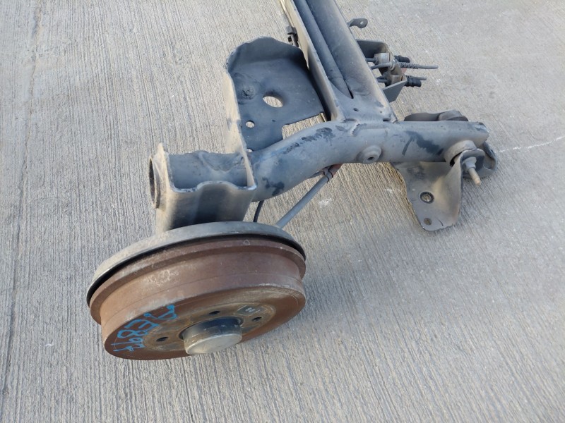 Recambio de puente trasero para renault twingo ii (cn0_) 1.2 turbo (cn0c, cn0f) referencia OEM IAM   