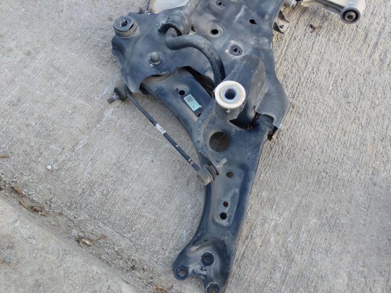 Recambio de puente delantero para hyundai kona hybrid referencia OEM IAM   