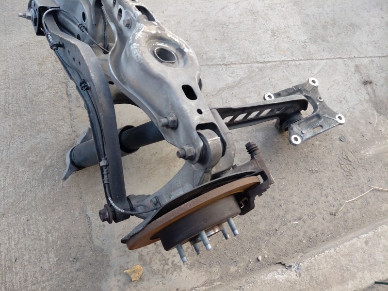 Recambio de puente trasero para opel insignia b grand sport (z18) 1.6 cdti (68) referencia OEM IAM   