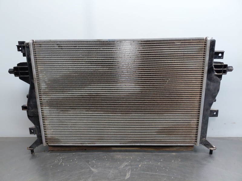 Recambio de radiador agua para hyundai kona hybrid referencia OEM IAM 25308CM100  