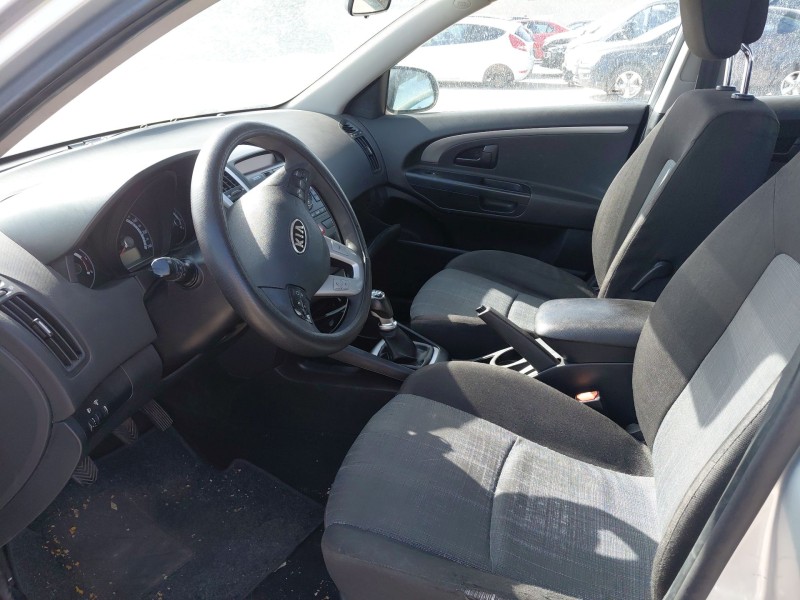 kia cee´d hatchback (ed) del año 2010