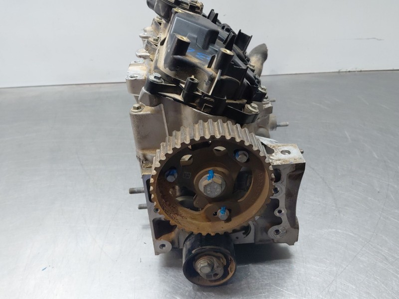 Recambio de culata para dacia sandero essential referencia OEM IAM 110426296R  