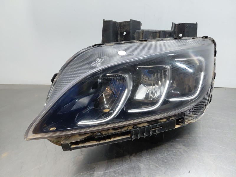 Recambio de faro izquierdo para hyundai kona hybrid referencia OEM IAM 92101J9600  