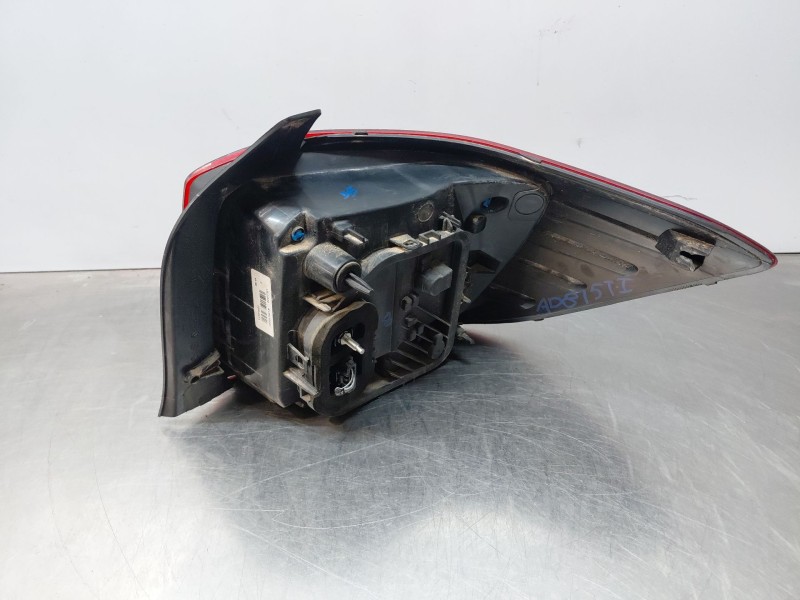 Recambio de piloto trasero izquierdo para dacia logan ii ambiance referencia OEM IAM 265557681R  